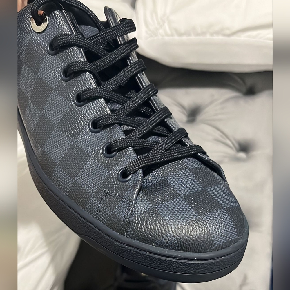 Louis Vuitton mens sneakers size 8.5 - Picture 9 of 11